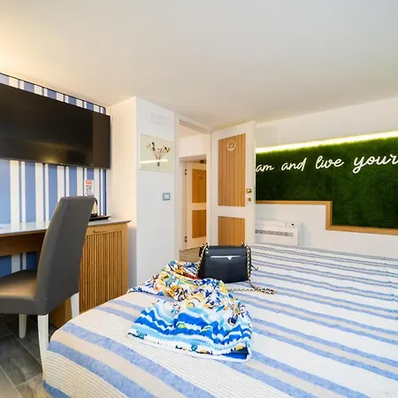 Grenilu Sea Bed & Breakfast 4*