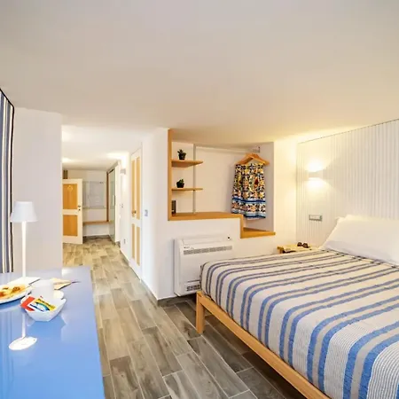 Grenilu Sea Bed & Breakfast 4*