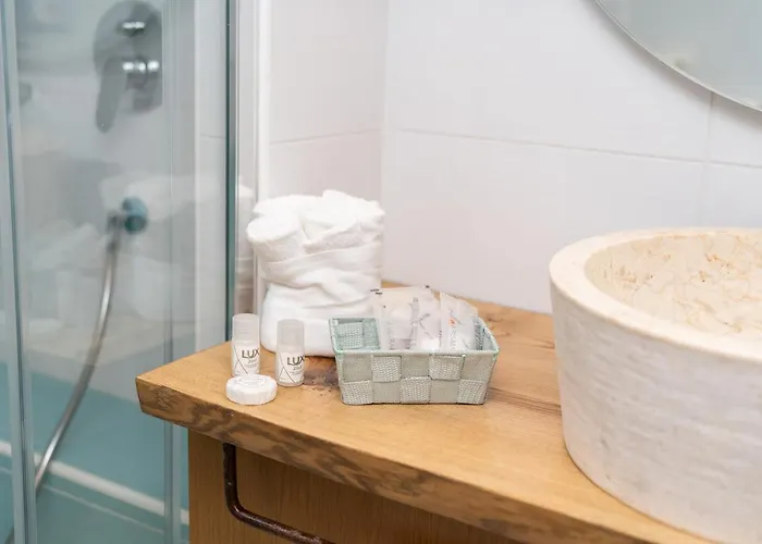 Grenilu Sea לינה וארוחת בוקר קרוטונה