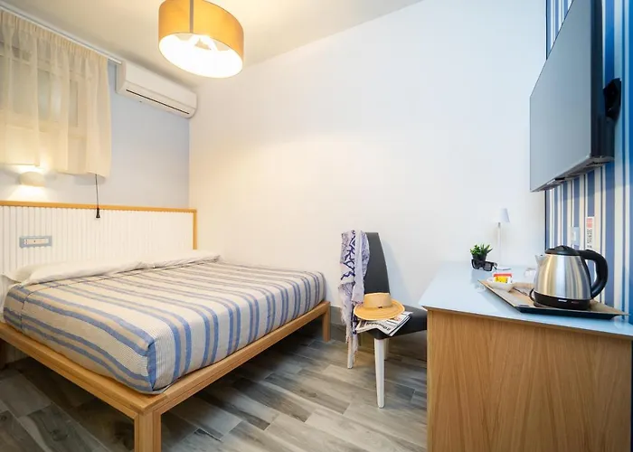 Couette-café Grenilù Sea 4*