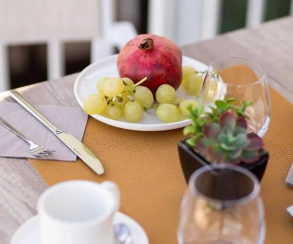 לינה וארוחת בוקר Grenilu Sea קרוטונה