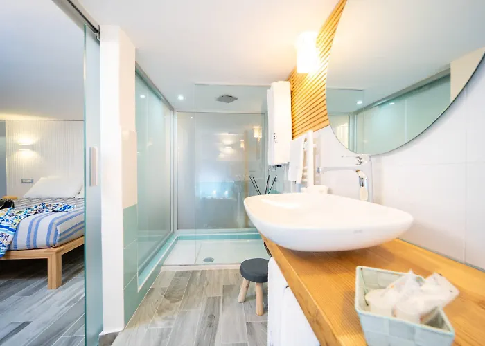 Grenilu Sea 4* קרוטונה